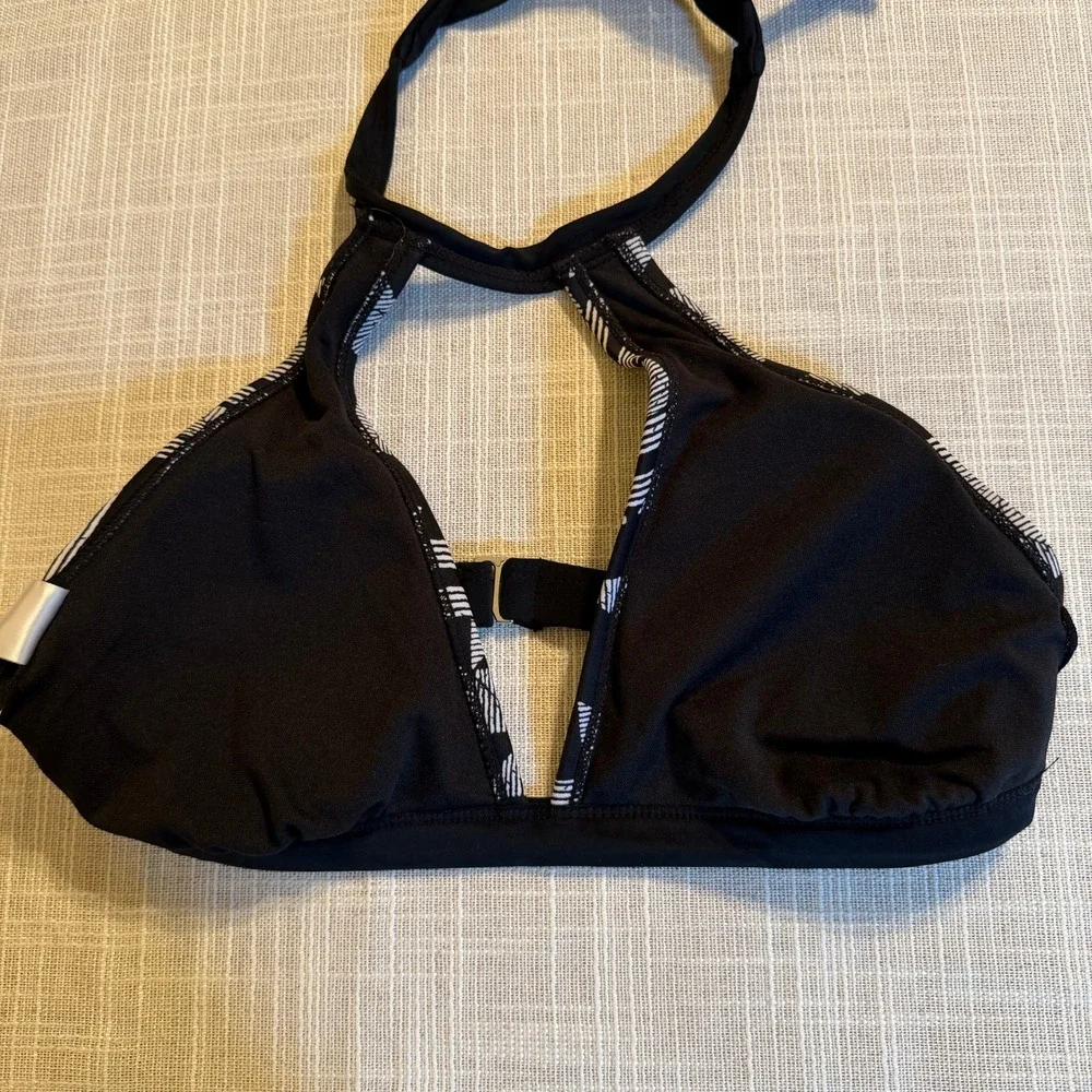 Hula Honey Womens Medium Black White Geometric Halter Keyhole Bikini Top RN75869